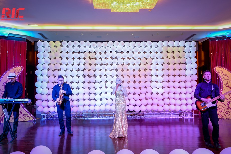 Free HTML5 by FreeHTML5.co